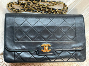 CHANELマトラッセチェーンバッグ